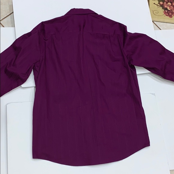 Men’s Claiborne Collared Button down Dress Shirt - Picture 5 of 5